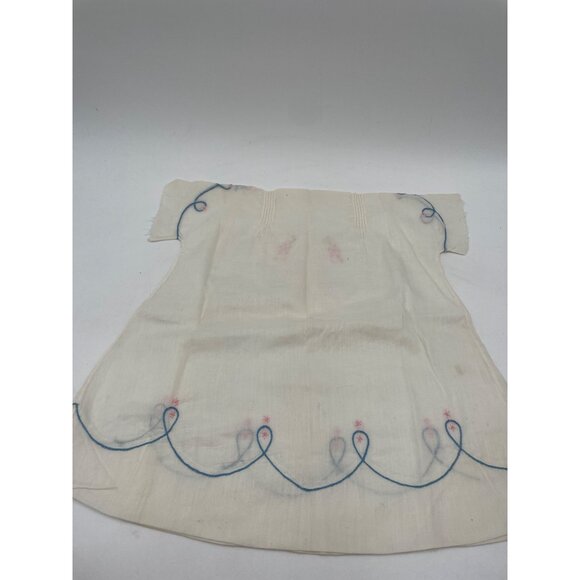 Vintage Baby Embroidered Pink Flowers & Blue Loops READ - Picture 4 of 11